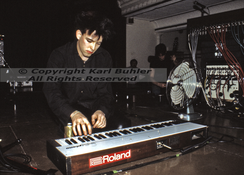 Robert Smith on keyboards; Siouxsie & the Banshees; Wellington Town Hall; Wellington, New Zealand; February 16, 1983